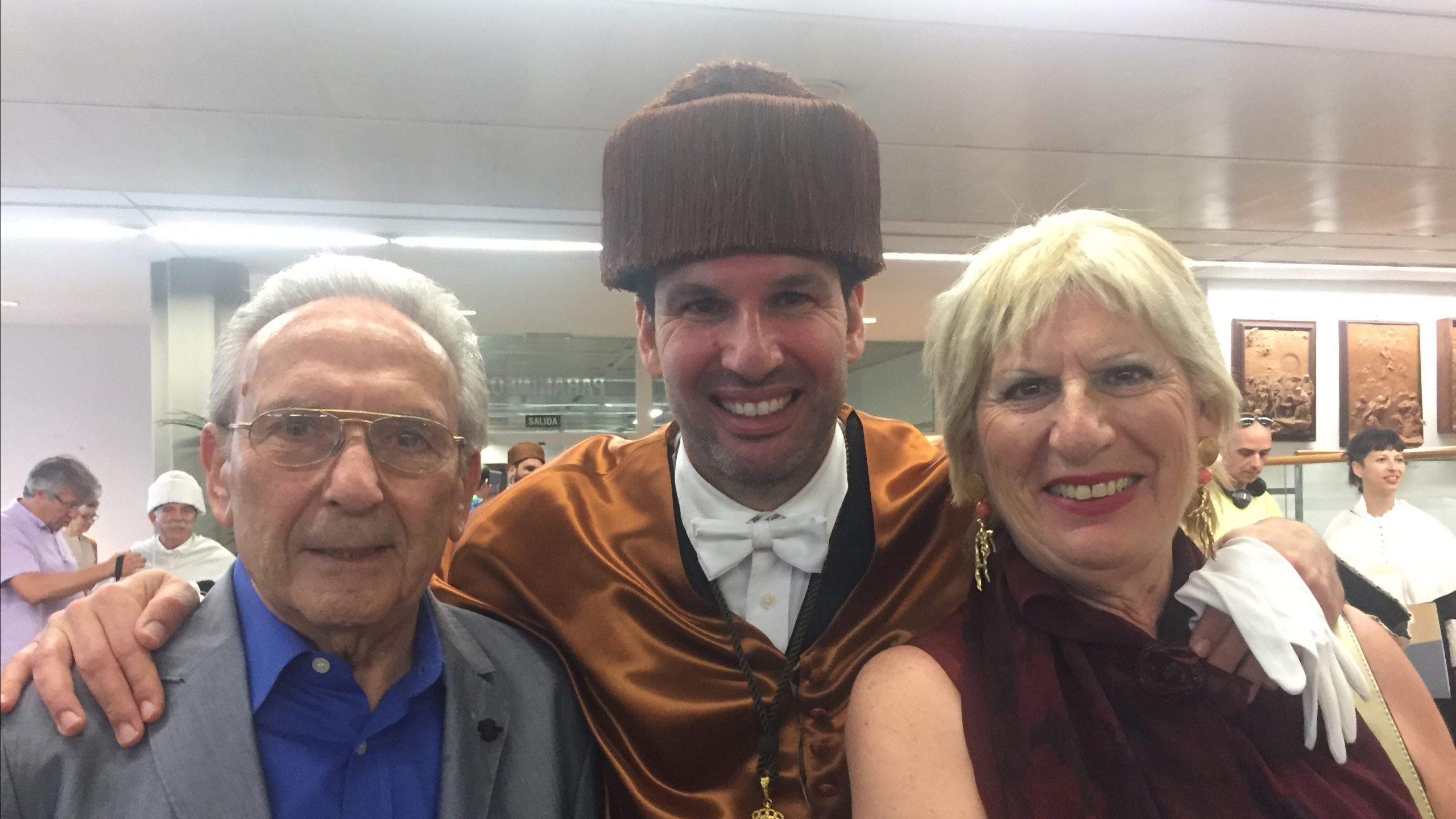 Investidura de doctores en la UPV. Muy bien acompañado, en familia